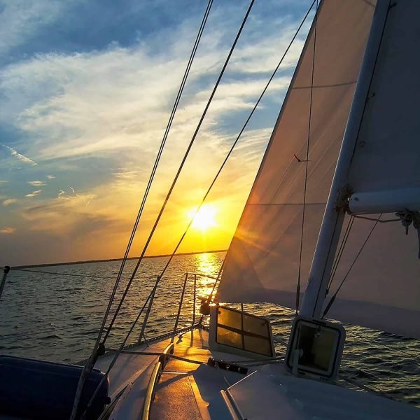 Yacht sailing Yacht sailing